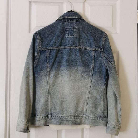 EUC Abercrombie and Fitch Girlfriend Jean Jacket - Picture 3 of 3